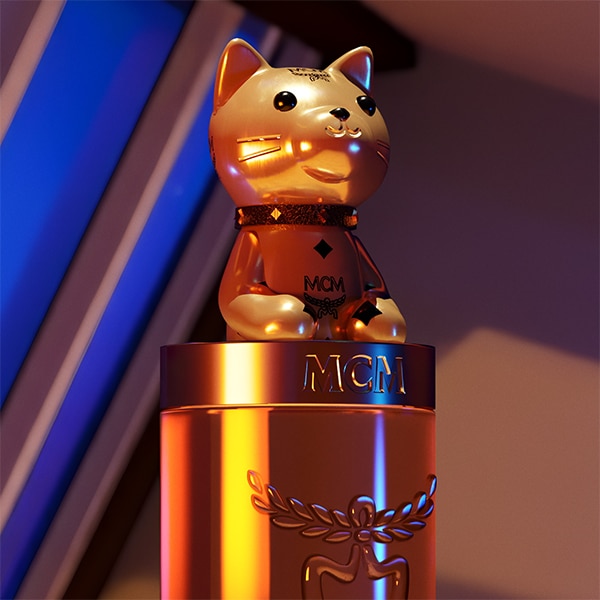 MCM Cozy Cat Bottle Image